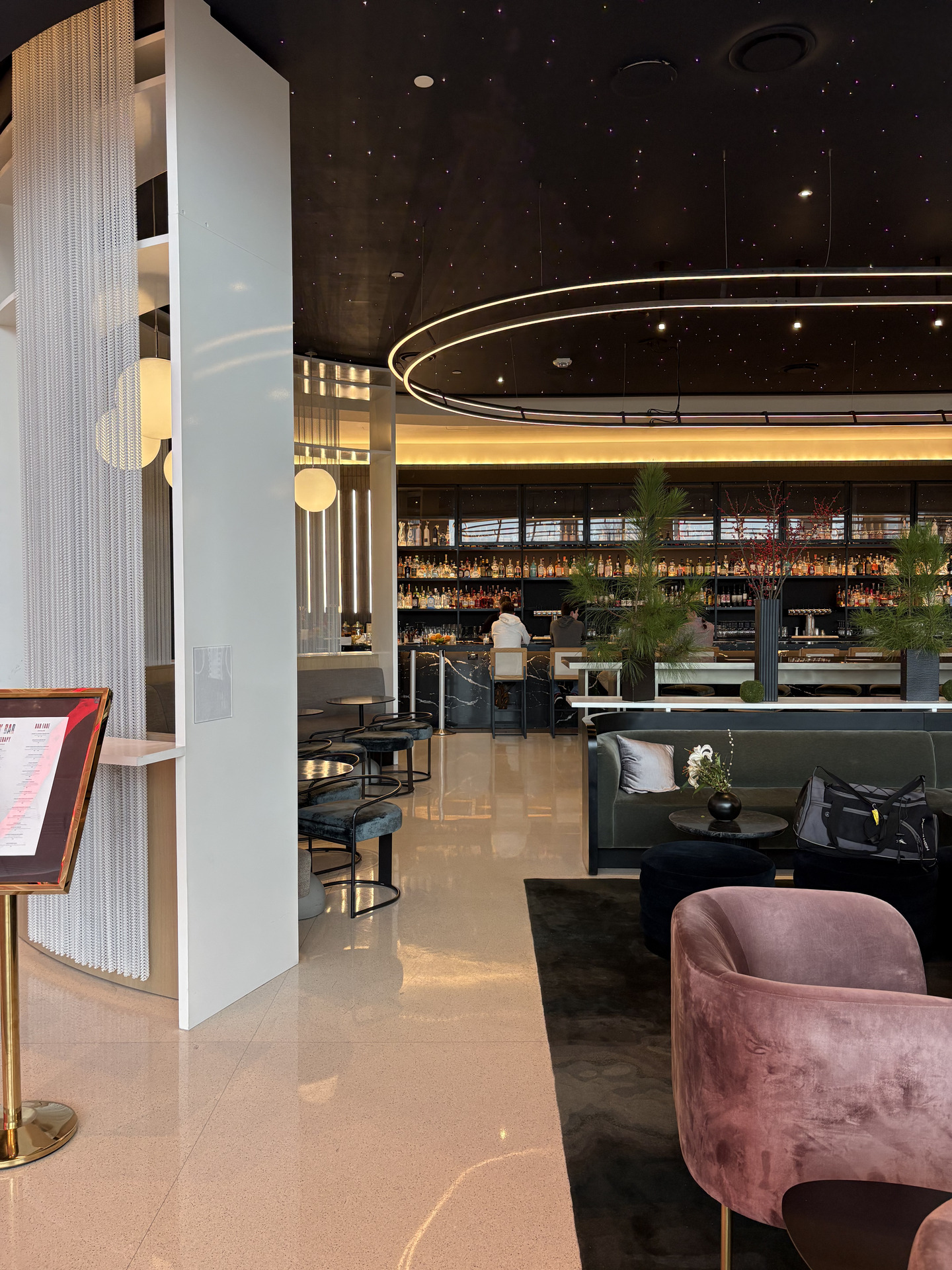 Signia by Hilton bar area_meveca client